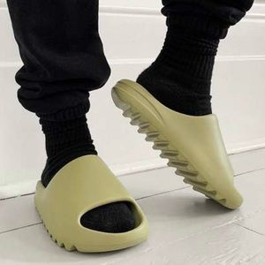 Yeezy - Adidas Slides Sz 7 In Resin
